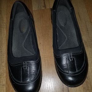 Clarks shoes size 7